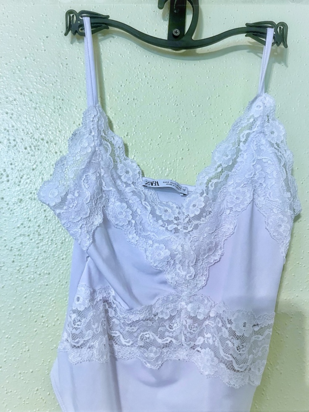 Zara BUNDLE Lace-Trim Surplice Bodysuit in Yellow & White - Picture 4 of 7